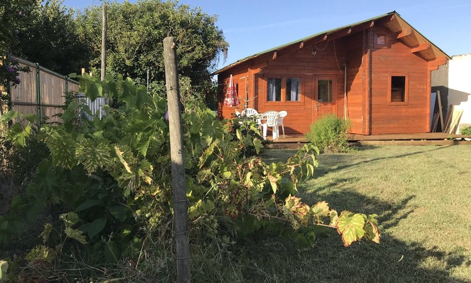 Saint Froult House | Relaxing Cottage by the Sea with Spa and Family-Friendly Perks