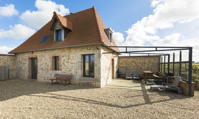 Saint-Aubin-sur-Mer House | A lovely renovated 12th to 17th century seaside property