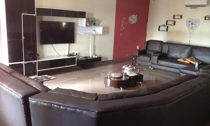 Agona Swedru House | Cozy Retreat: Your Ideal Home Away from Home