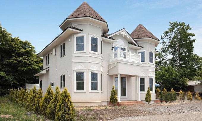 Oiwake House | Elegant Queen Anne Villa with Kitchen & Breakfast Options