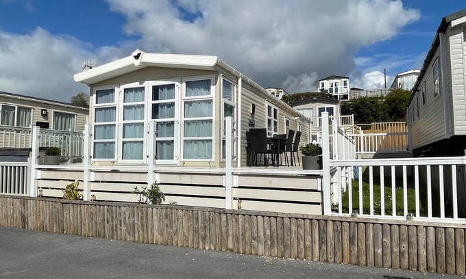 Otterton House | Cozy Caravan at Award-Winning Ladram Bay Holiday Park