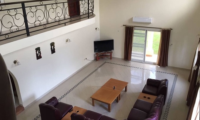 Teshie House | Unwind in Your Perfect Oceanfront Retreat with Family