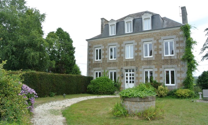Landelles-et-Coupigny House | Experience Normandy Elegance with Family-Friendly Amenities