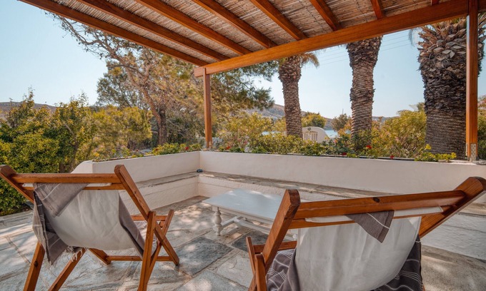 Serifos House | Seaside Retreat: Avlomonas Serifos with Ocean View & Pool