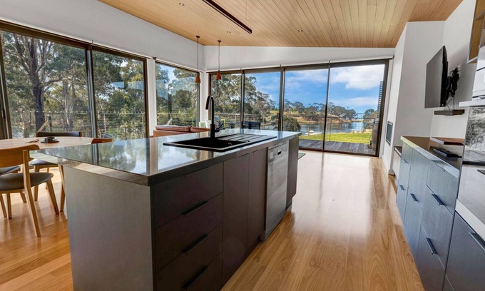 Forge Creek House | Modern Studio Retreat with Kitchen on Serene Shoreline