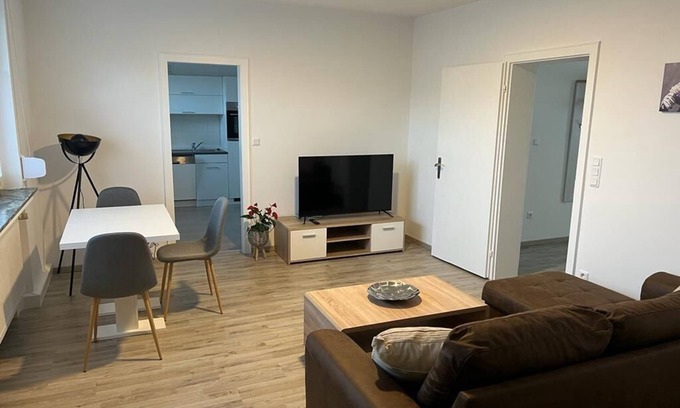 Lubbecke Apartment | Modern Apartment with Balcony Terrace - Family-Friendly Stay