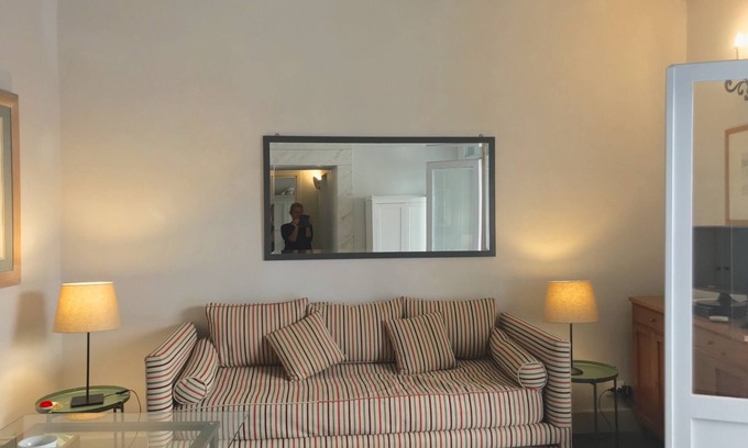 Rione V Ponte Apartment | Stylish 1-Bedroom Apartment with Kitchen and Breakfast Included