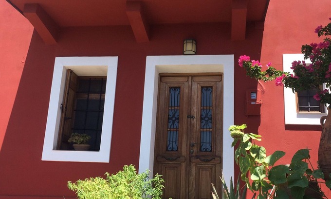 Viannos House | Bright Oceanfront Retreat with Spa & Child-Friendly Amenities