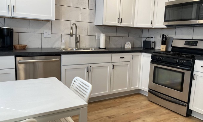 Normal Apartment | Cozy Townhouse: 2 Bedrooms, Pet-Friendly & Close to ISU