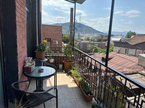Avlabari Apartment | Elegant AnnaMari Hotel: 4-Star Stay with High Ratings