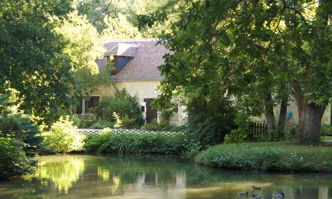 Azay-sur-Indre Cottage | Relaxing Retreat in an Authentic Mill with Spa & Breakfast