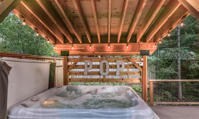 Leavenworth House | Experience A Peace of Pine: Pet Friendly with Ocean Views
