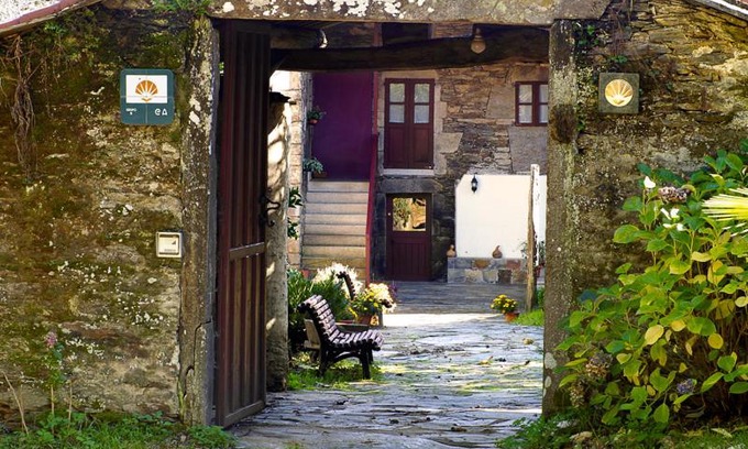 Oca de Abaixo House | Discover A Pena de Augasantas: Rated 9.6 with Family Amenities