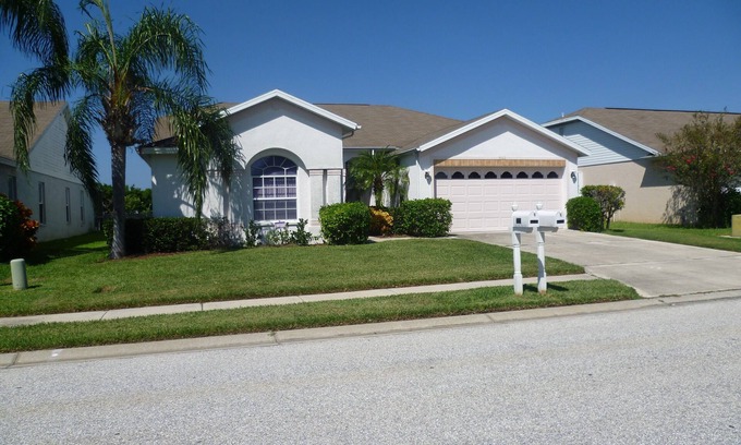South Bradenton Villa | Idyllic Lakeside Retreat with Private Heated Pool & Ocean View