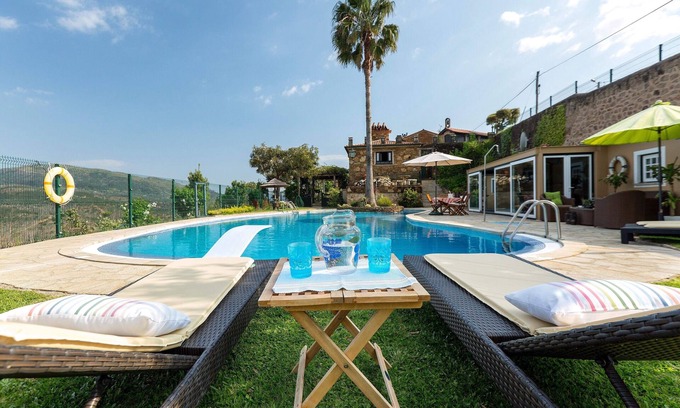 Cabracao Cottage | Family-Friendly Retreat Near Porto Surrounded by Nature