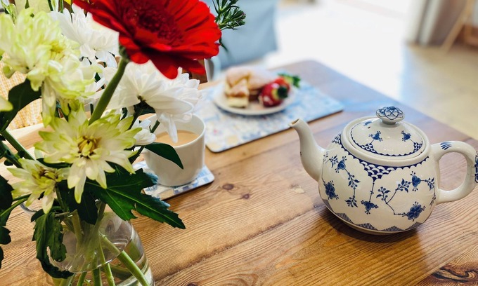 Stoney Middleton Cottage | Serene Countryside Retreat with Hot Tub & Scenic Walks