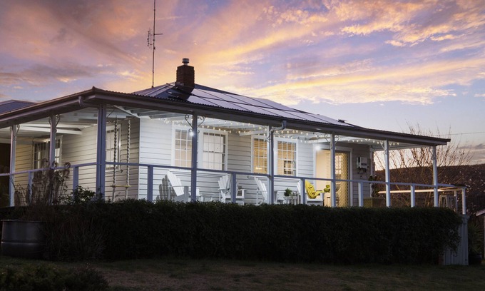Meroo House | Ideal Retreat to Relax and Reconnect with Loved Ones