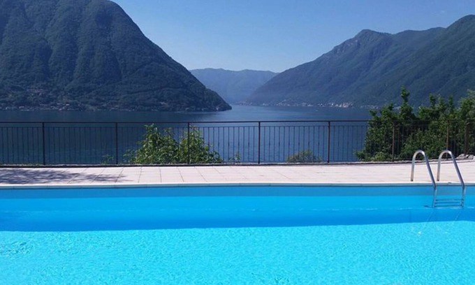 Colonno Apartment | Inviting 3-Bed Apartment with Breathtaking Lake & Pool Views