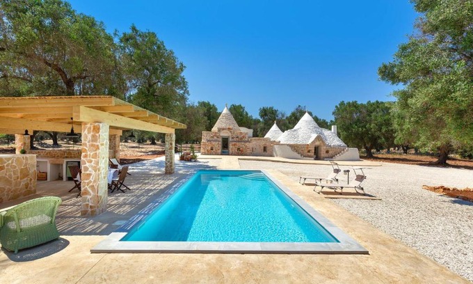 Latiano Villa | Relax at A Piedi Scalzi nel Trullo by Perle di Puglia