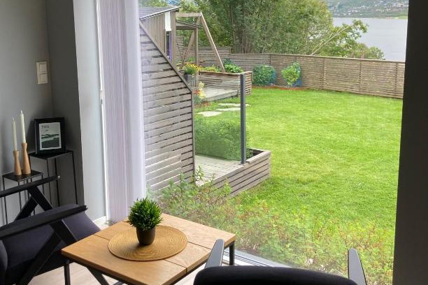 Tromso Apartment | Idyllic Retreat for Northern Lights and Family Adventures