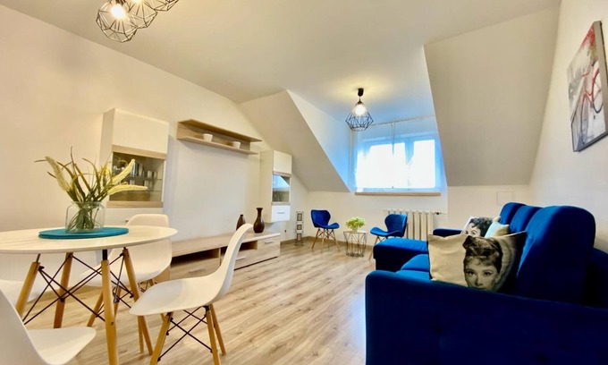 Kostrzyn Apartment | Ideal Family Retreat Near the Border and Train Station