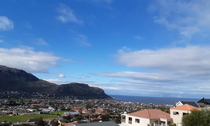 Fish Hoek Apartment | Discover A Place in Thyme with Oceanfront Serenity