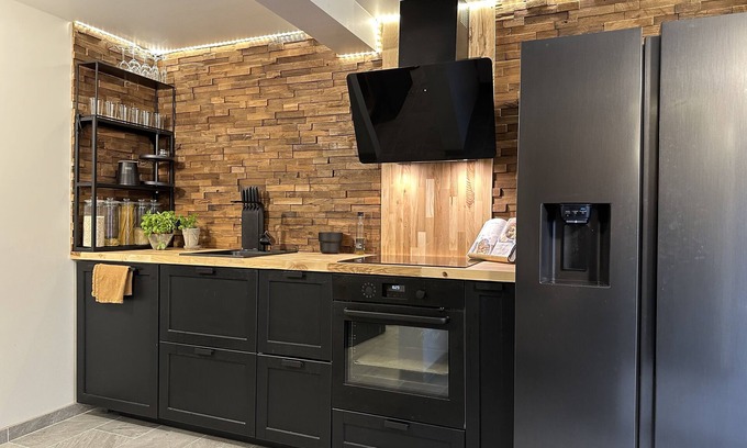 Stavanger Apartment | Cozy Apartment 1 in Stavanger with Breakfast Included
