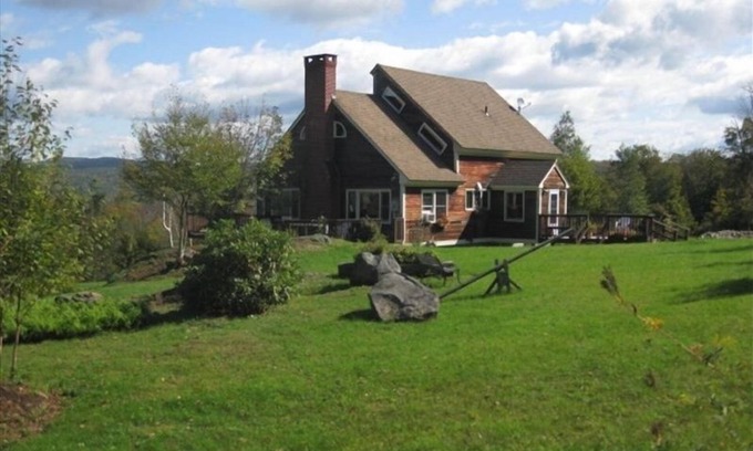 Jacksonville Cabin | Idyllic Vermont Retreat with Ocean Views & Hot Tub Access