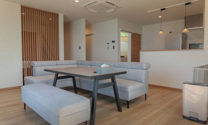 Awaji House | A private dog run of approximately 330m2 overlooki/Awaji Hyōgo