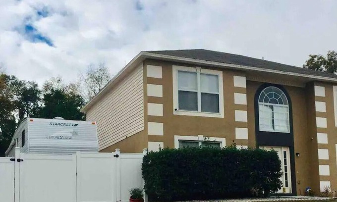 Spring Hill House | Cozy RV Home Steps from the Beach & Weeki Wachee Mermaids