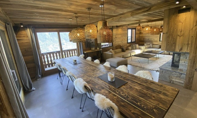 Longefoy Ski Chalet | Family Chalet with Jacuzzi, Hammam & Sauna Near Ski Slopes