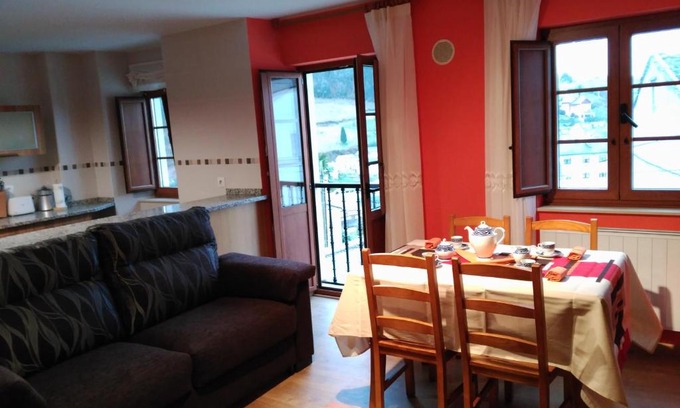 Vegadeo Apartment | Discover A Puntía: Family-Friendly Retreat with High Ratings