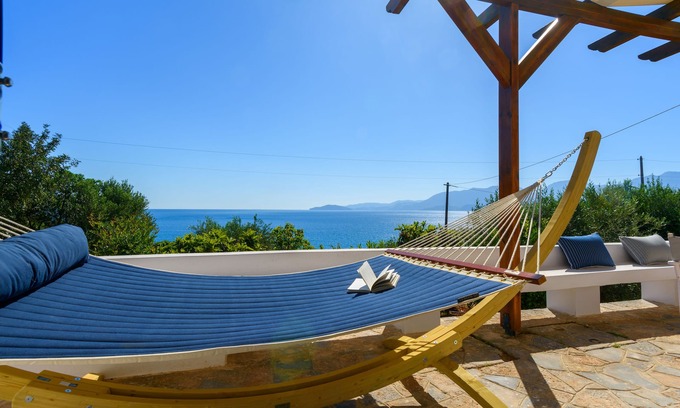 Ammoudara House | Tranquil Villa with Garden & Sea Views - Rated 10/10