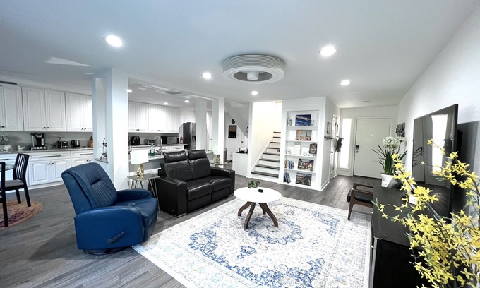 Houston Condo | Tranquil Retreat in the Heart of Galleria with Pool