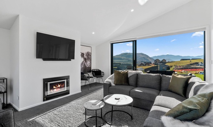 Jacks Point House | Unforgettable Experience at Jack's Point Holiday Home