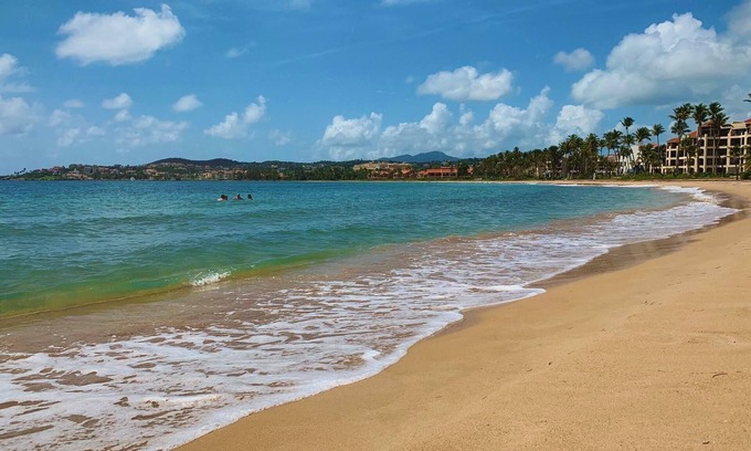 Candelero Abajo Villa | Oceanfront Resort Concept with Spa and Pool Amenities