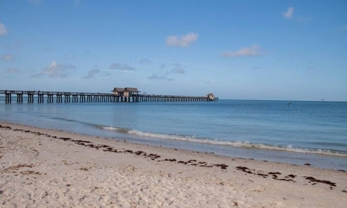 Royal Harbor Condo | Prime Resort with Pool, Ocean View & Spa in Downtown Naples