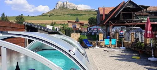 Spisske Podhradie House | Experience A+S Penzion Podzamok with Oceanfront Relaxation