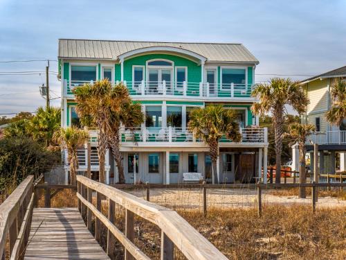 Kure Beach House | Experience A Shore Cure: Oceanfront Family Retreat Awaits