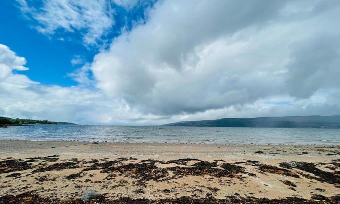 Gourock Apartment | Unforgettable Oceanfront Retreat at A Shore Stay