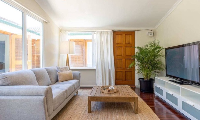 Kallaroo House | Relaxing Beach Getaway with Child-Friendly Amenities