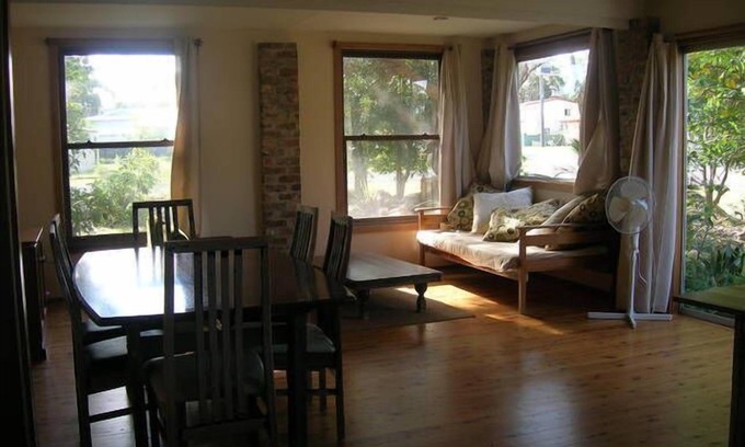 Currarong House | Easy Beach Access with Family-Friendly Amenities