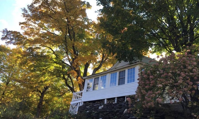 Worthington Other | Paradise Awaits: 10/10 Rated Hotel with Pool & Restaurant