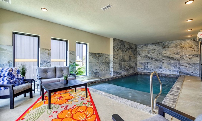 Wears Valley Cabin | Exciting Smoky Mountain Splash with Indoor Pool & Hot Tub