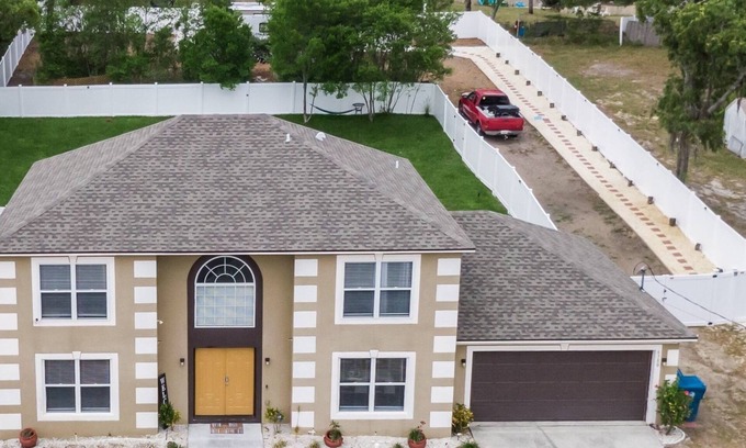 Spring Hill House | Ideal 2bdr RV Home Close to Beaches & Weeki Wachee