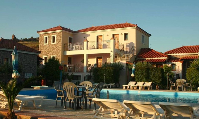 Anaxos Apartment | Bright Studio Retreat with Balcony - Perfect for Families