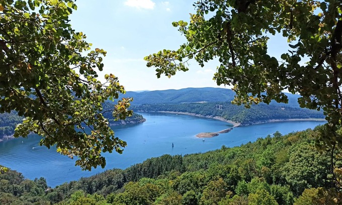 Oberorke Apartment | Family-Friendly Apartment with Pool & Free Wifi for 6