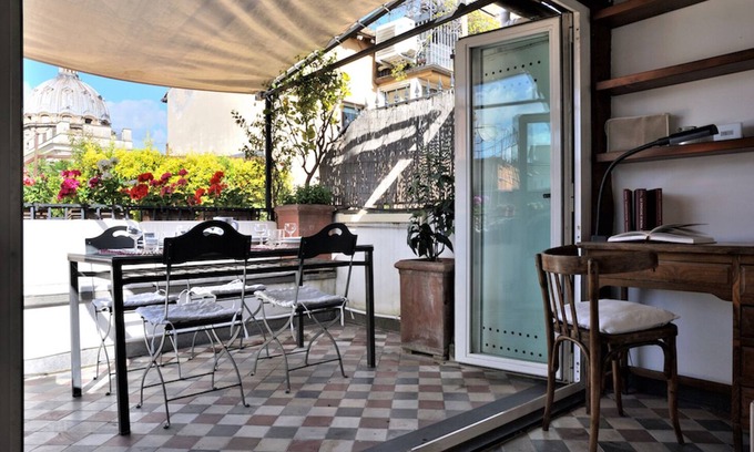 Rione XI Sant'Angelo Apartment | Beautiful Apartment with Private Terrace in Central Rome