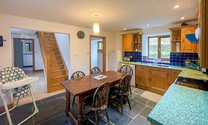 Bala Cottage | Idyllic Cottage with Hot Tub and Scenic Lake Views