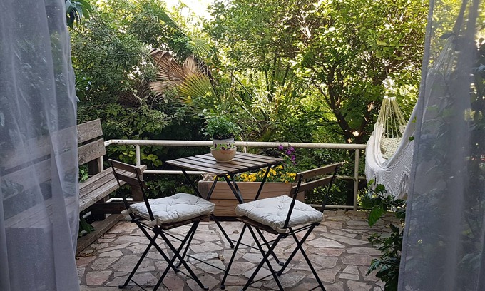 Kiryat Tiv'on Villa | Relax in a Galilean Villa with Private Yards and Spa